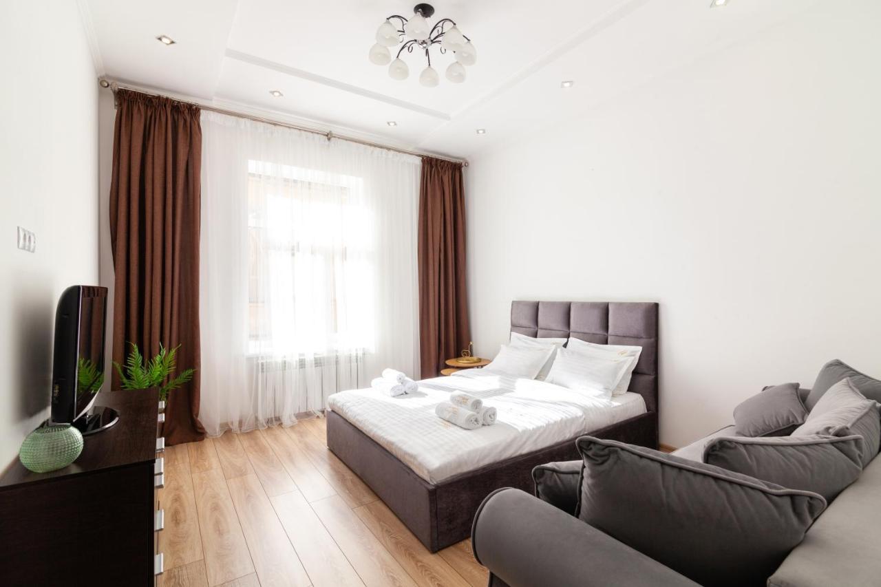 Avangard Liberty Avenue Apart Lviv Exterior photo